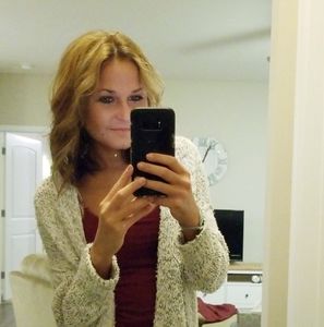 Meet your Posher, Jenn